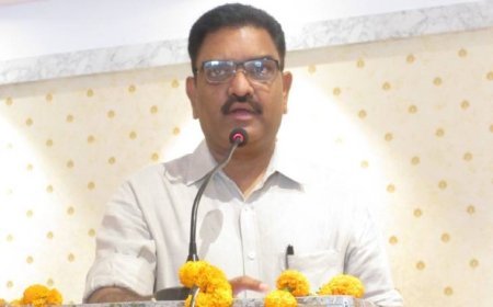 UP Social Welfare: प्रदेश के वृद्धाश्रमों में 4,901 बुजुर्गों को पेंशन और 2,551 को मिला आयुष्मान भारत का कवच