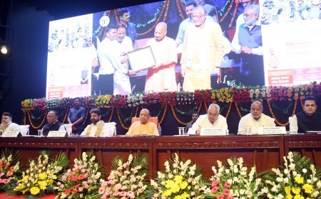 UP Government: यूपी में 1 लाख नई नौकरियों का ‘श्रीगणेश’, CM योगी ने 818 युवाओं को सौंपे नियुक्ति पत्र