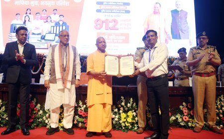 UP News: मुख्यमंत्री योगी के हाथों नियुक्ति पत्र पाकर खिले अभ्यर्थियों के चेहरे, बोले—'बिना सिफारिश मिली नौकरी'