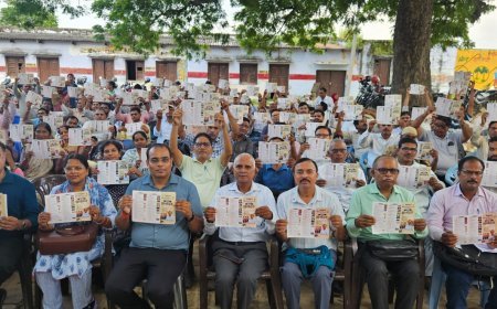 Hardoi News: सांडी में बीईओ-एचएम बैठक आयोजित, ‘प्रोजेक्ट ज्ञानोदय’ बुकलेट का हुआ लोकार्पण