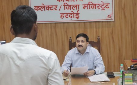 Hardoi News: जिलाधिकारी राहुल पाण्डेय ने सुनीं जनसमस्याएं, 44 शिकायतों के समयबद्ध निस्तारण के निर्देश