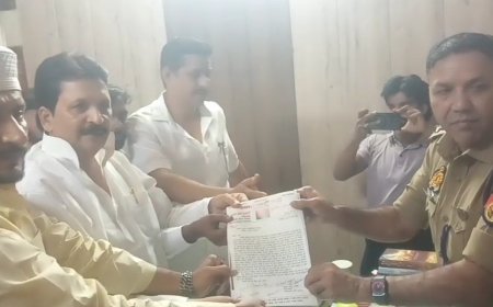 Sambhal News: सम्भल में बयानबाजी पर सपा का हल्लाबोल, CO से मिले असगर अली और सुहैल इकबाल; नंदकिशोर गुर्जर पर कार्रवाई की मांग