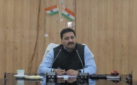 हरदोई में भारी बारिश के चलते कक्षा 8 तक के स्कूलों में अवकाश घोषित