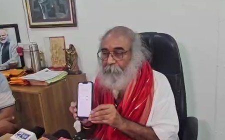 Sambhal News: कल्कि धाम के पीठाधीश्वर आचार्य प्रमोद कृष्णम को बम-रॉकेट लॉन्चर से उड़ाने की धमकी, बोले- हत्या हो जाए तो भी नहीं रुकेगा निर्माण