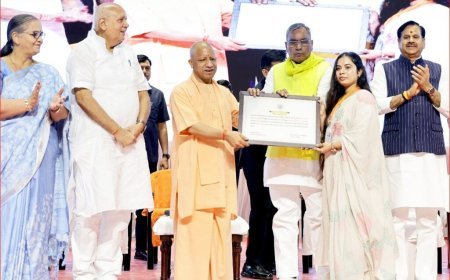 UP Gram Panchayat Adhikari: 'बिना सिफारिश सिर्फ मेहनत से मिली नौकरी', चयनित 1375 ग्राम पंचायत अधिकारियों को CM योगी ने बांटे नियुक्ति पत्र