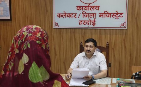 हरदोई कलेक्ट्रेट में जनसुनवाई: डीएम राहुल पाण्डेय ने सुनीं 97 शिकायतें, स्थलीय सत्यापन के कड़े निर्देश