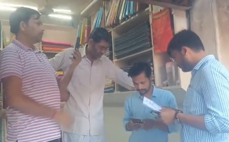 Sambhal News: कोर्ट के आदेश के बाद भी दुकान पर कब्जे को लेकर घमासान, मालिक ने लगाया दुकान न खाली करने का आरोप