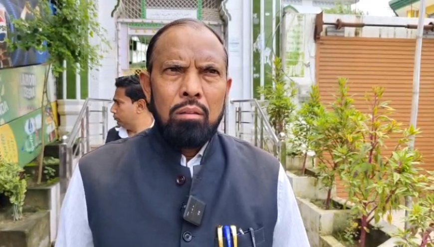 Sambhal News: 350 साल पुरानी दरगाह-मस्जिद पर विवाद, वकील के आरोपों से भड़का मामला; लोगों ने कहा- जामा मस्जिद से कोई संबंध नहीं