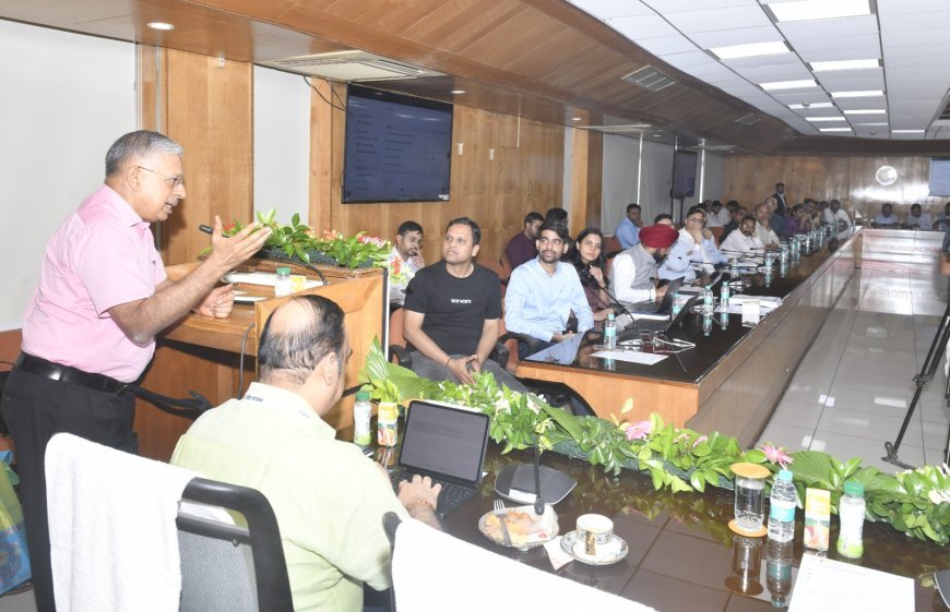 समग्र शिक्षा समिति की बैठक में फैसला: आउटसोर्स कर्मियों के मानदेय में 25 फीसदी बढ़ोतरी, निपुण भारत मिशन का कक्षा 5 तक विस्तार
