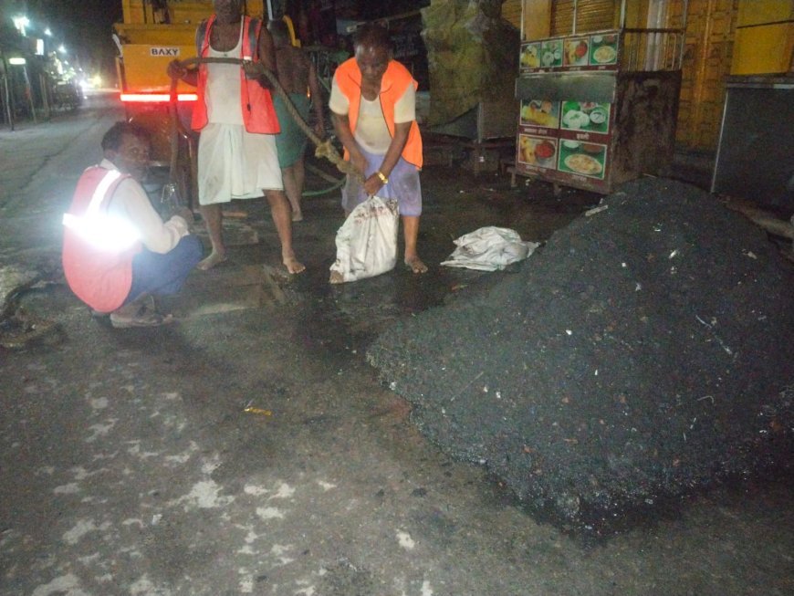 Varanasi News: वाराणसी की सीवर लाइन में मिलीं बालू भरी बोरियां, जलकल विभाग ने भेलूपुर थाने में दर्ज कराई तहरीर