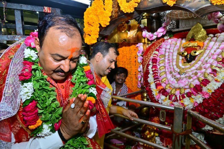विंध्याचल धाम पहुंचे डिप्टी सीएम केशव प्रसाद मौर्य, मां विंध्यवासिनी के दर्शन कर प्रदेश की खुशहाली की मांगी कामना
