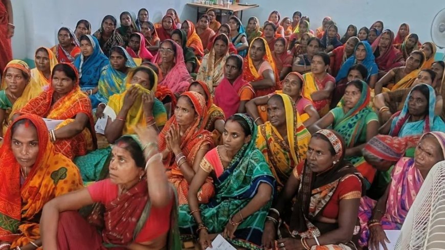 UP SHG News: ग्लोबल मार्केट में दिग्गज कंपनियों को टक्कर देंगी यूपी की दीदियां, 543 प्रेरणा सरस स्टोर और डिजिटल प्लेटफॉर्म तैयार