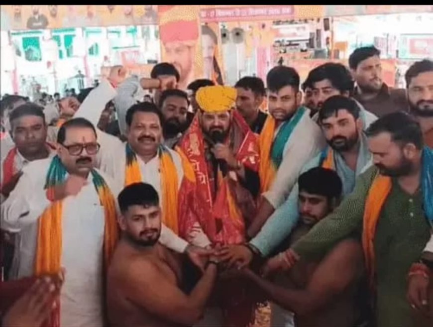 हाथरस दाऊजी मेले के दंगल में पहुंचे बृजभूषण शरण सिंह: बोले- आधुनिक पीढ़ी को समर्पित है नई कुश्ती, पतंजलि पर भी साधा निशाना