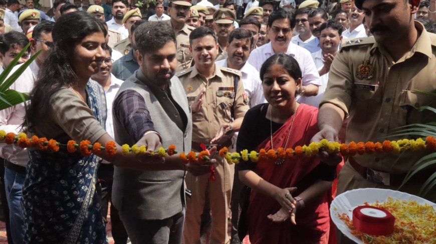 Hardoi News: तहसील परिसर सण्डीला में प्रेरणा कैन्टीन का शुभारम्भ, स्वयं सहायता समूह की महिलाओं को मिलेगा रोजगार