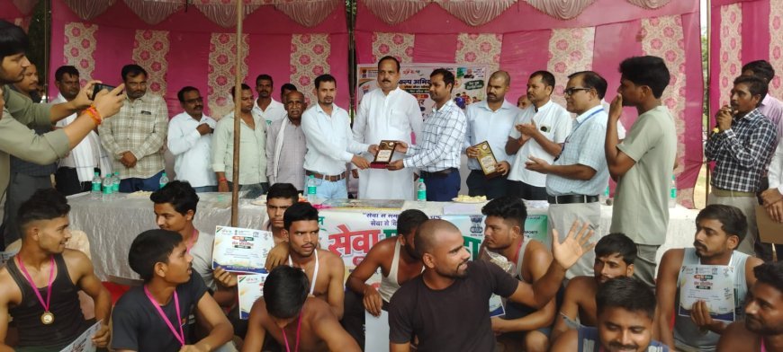Hardoi News: युवाओं में खेल भावना और जोश का दिखा संगम, सुल्तानपुर की टीम बनी कबड्डी चैंपियन