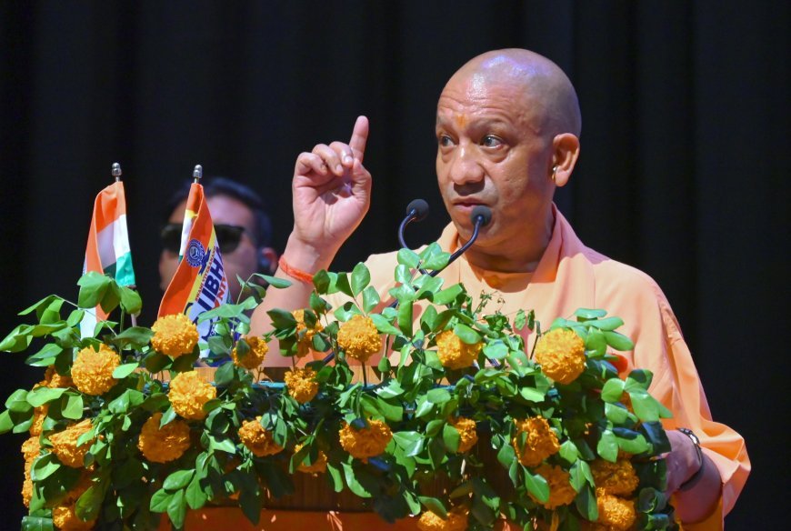 UP News: मेरठ में CM योगी का सख्त संदेश—नकारात्मक सोच वाला युवा नहीं बन सकता