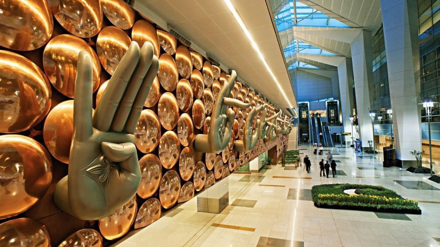 Delhi IGI Airport: काबुल जा रहे अफगान नागरिक के हैंड बैग से चंदन के 11 जार बरामद, सीआईएसएफ ने पकड़कर कस्टम को सौंपा