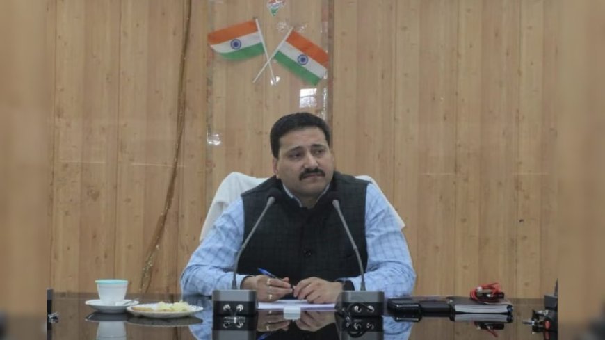 हरदोई में भारी बारिश के चलते कक्षा 8 तक के स्कूलों में अवकाश घोषित