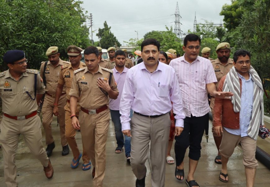 Hardoi News: बारिश ने बढ़ाई चुनौती, DM-SP ने किया ग्राउंड निरीक्षण; जलनिकासी को लेकर अधिकारियों को दिए निर्देश