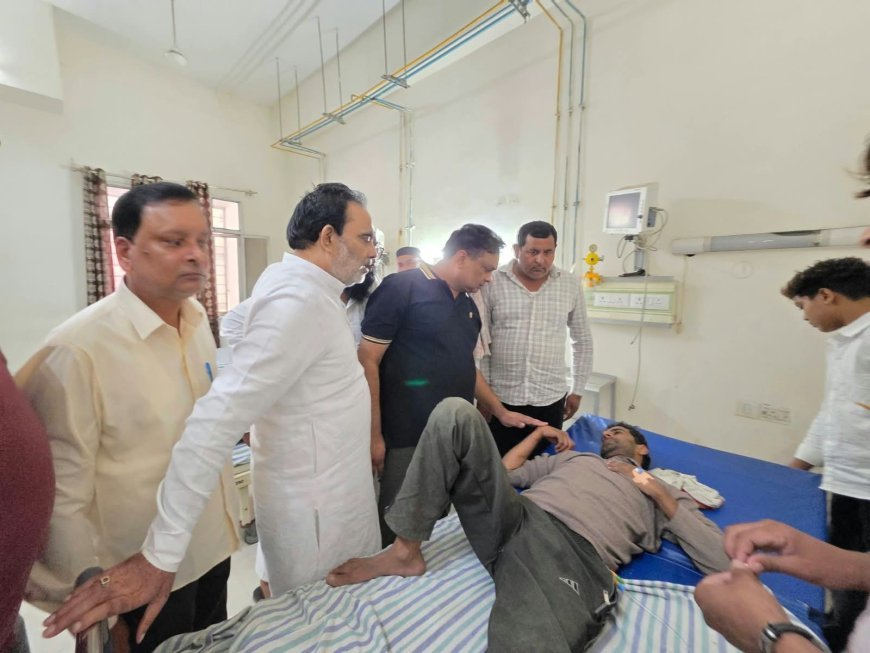 Road Accident Saharanpur: सहारनपुर में दर्दनाक सड़क हादसा- ओवरटेक के दौरान पलटी ओवरलोड ट्रैक्टर-ट्रॉली, दो की मौत