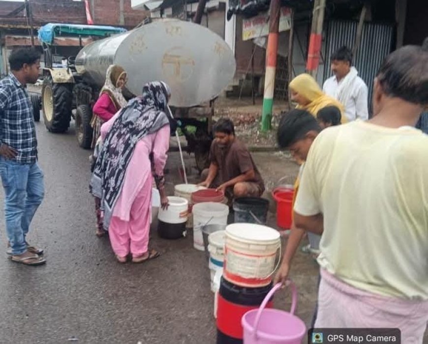 सीतापुर के ब्रह्मपुरी में बिजली गुल होने से पेयजल संकट, जनरेटर चलाकर भरी गईं पानी की टंकियां