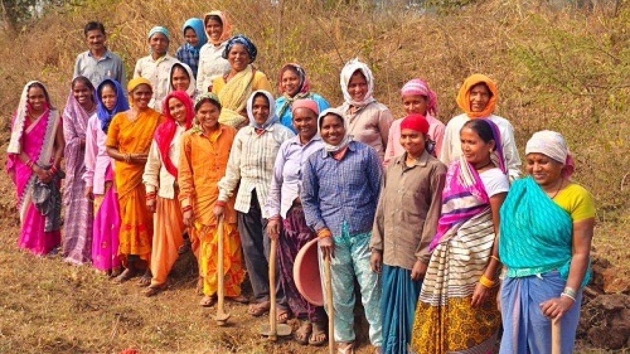 यूपी के गांवों में बन रहे खेल मैदान और ओपन जिम, खेल प्रतिभाओं के साथ श्रमिकों को मिल रहा लाभ
