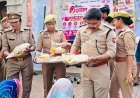 सीतापुर में मिशन शक्ति 6.0: नैमिषारण्य वृद्धाश्रम में पुलिस ने बुजुर्ग महिलाओं को बांटे वस्त्र और प्रसाद