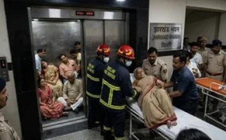 Delhi Jharkhand Bhawan Incident: दिल्ली के झारखंड भवन में लिफ्ट में फंसा पूर्व सांसद घूरन राम का परिवार, 6 लोग हुए बेहोश