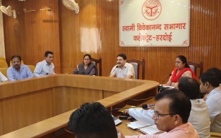 Hardoi News: विधान परिषद निर्वाचन 2026 की तैयारियों को लेकर जिलाधिकारी ने की समीक्षा, अधिकारियों को दिए समयबद्ध तैयारी के निर्देश