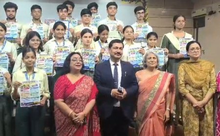 लखनऊ: एसकेडी एकेडमी में विधिक साक्षरता शिविर आयोजित, छात्रों को पॉक्सो कानून और बाल अधिकारों के प्रति किया गया जागरूक