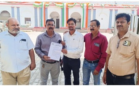 Hardoi News: हरदोई में गरजी पत्रकारों की आवाज, सुरक्षा से नए मीडिया आयोग तक सरकार के सामने रखीं प्रमुख मांगें