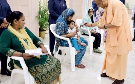 जनता दर्शन में सीएम योगी की दो टूक: दूसरी बार फरियादी आया तो तय होगी अफसरों की जवाबदेही