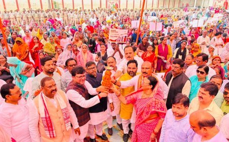 Hardoi News: हरदोई में गूंजा ‘विकसित भारत-2047’ का संकल्प, सेवा ज्योति कलश यात्रा में उमड़ा जनसैलाब