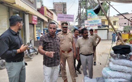 देवबंद में रशीदिया मस्जिद मार्ग पर गरजा प्रशासन का बुलडोजर, अवैध कब्जों और ठेलों पर बड़ी कार्रवाई