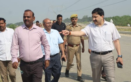 Hardoi News: तत्योरा में नाला खुदाई कार्य का डीएम राहुल पांडेय ने किया निरीक्षण, जल निकासी दुरुस्त करने के निर्देश