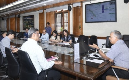Lucknow News: यूपी में औद्योगिक विकास को रफ्तार: बांदा और गोरखपुर में ₹481 करोड़ से विकसित होंगे दो औद्योगिक क्षेत्र