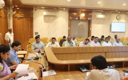 Hardoi News: जिला पोषण समिति की बैठक में डीएम का सख्त रुख, लापरवाही पर होगी कार्रवाई