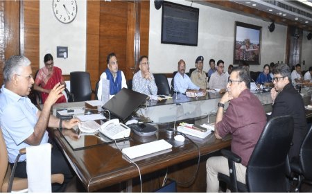 UP RIDF Nabard Projects Review: यूपी में 3000 करोड़ की आरआईडीएफ योजनाओं की समीक्षा, मुख्य सचिव के कड़े निर्देश