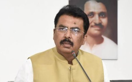 ECI के खिलाफ विपक्षी गठबंधन की याचिका में प्रक्रियात्मक त्रुटियां, भाजपा नेता संजय सरावगी ने साधा निशाना