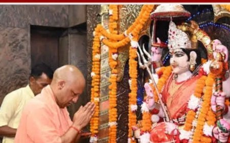 नारी शक्ति से सशक्त हो रहा उत्तर प्रदेश: सीएम योगी बोले- ग्रामीण अर्थव्यवस्था की भाग्य विधाता बन रही हैं प्रदेश की बहनें