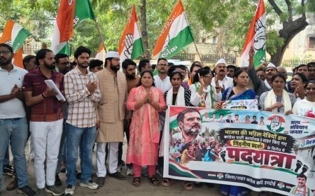 Hardoi News: हरदोई में कांग्रेस की गांधीवादी पदयात्रा, एसपी और डीआईओएस को सौंपे ज्ञापन