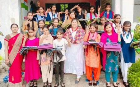 मिशन शक्ति से आत्मनिर्भर हो रहीं बेटियां: यूपी में 1.18 लाख से अधिक बालिकाओं ने सीखी वित्तीय साक्षरता की बारीकियां