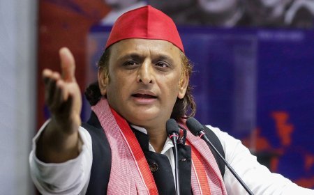 'बारह साल, बारह सवाल': अखिलेश यादव ने बैंकिंग व्यवस्था पर केंद्र सरकार को घेरा, निजीकरण और ग्रामीण संकट पर उठाए तीखे सवाल