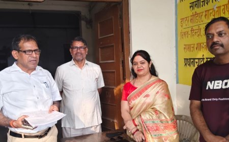 Hardoi News: हरदोई में मतदाता सूची में नाम जोड़ने का विशेष अभियान, 452 बूथों पर फॉर्म-6 भरवाए गए