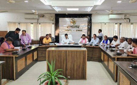 हाथरस में मतदेय स्थलों की ड्राफ्ट सूची जारी, आपत्तियों और सुझावों के लिए प्रशासन ने तय की समय सीमा