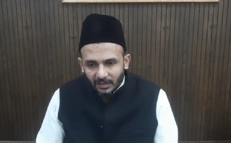 Political News: दशहरे पर ज्ञानेश कुमार के पुतले जलाने को लेकर सियासत तेज, बर्क का BJP पर हमला; बोले—पुलिस के दम पर आवाज नहीं दबा सकती सरकार