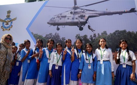 वाराणसी के आसमान में वायु सेना का पराक्रम, 12 एयरबेस से पहुंचे 100 विमानों ने किया हैरतअंगेज पूर्वाभ्यास