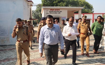 हरदोई में विधान परिषद चुनाव की तैयारियां तेज, डीएम और एसपी ने स्ट्रांग रूम व मतदान केंद्रों का लिया जायजा