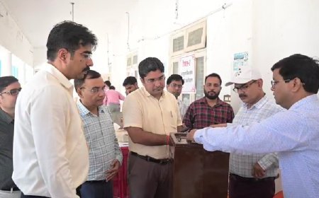 Election News: सम्भल में शिक्षक निर्वाचन की तैयारी पूरी! 3,499 मतदाता करेंगे वोट, 7 केंद्रों पर पोलिंग पार्टियां रवाना