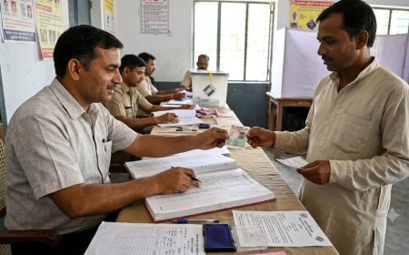 यूपी विधान परिषद चुनाव: मतदाता सूची में लिपिकीय त्रुटि पर भी दे सकेंगे वोट, आयोग ने जारी किए सख्त निर्देश